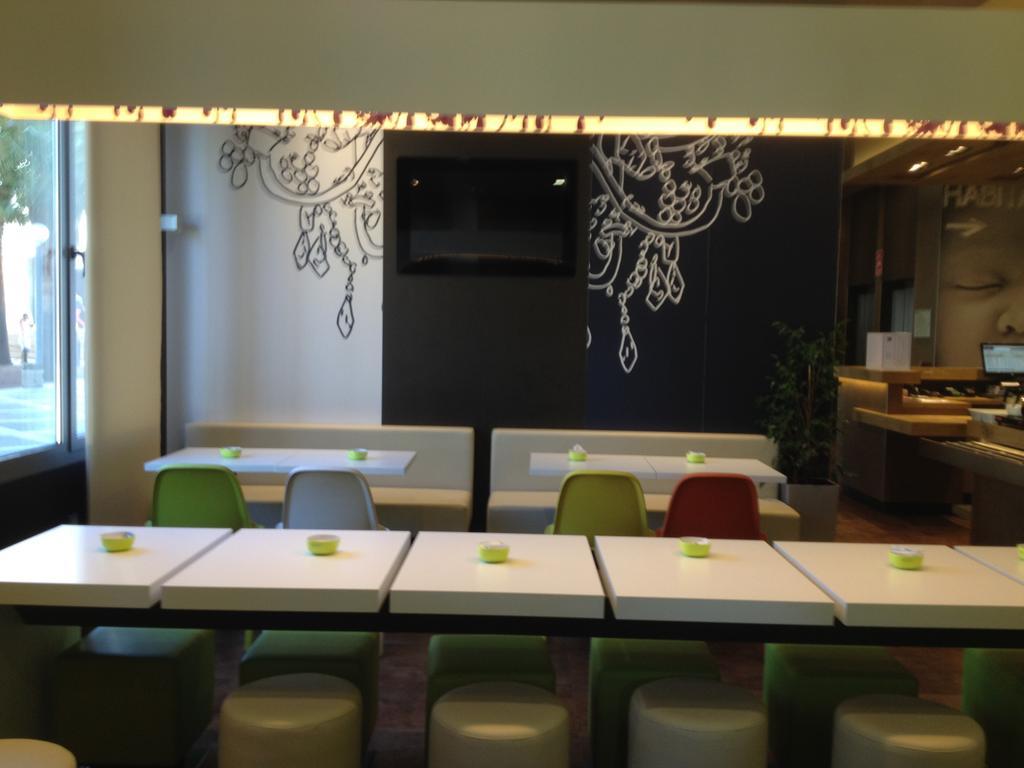 Ibis Budget Sevilla Aeropuerto Exterior photo