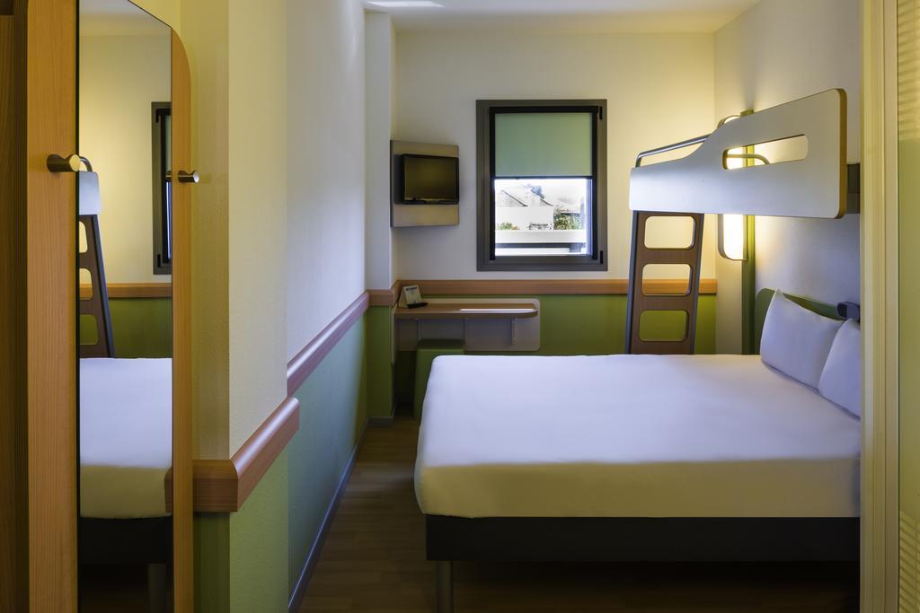 Ibis Budget Sevilla Aeropuerto Room photo